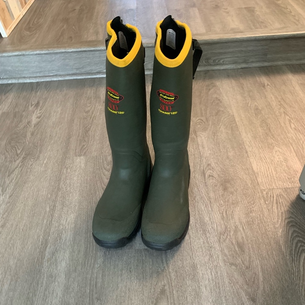 BRAND NEW! Men’s Rubber Lacrosse Boots.